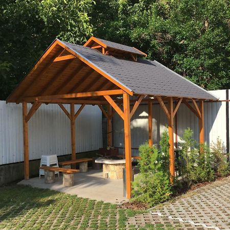 Zoli Apartmanok -Nori Koelcsey 32 Hajduszoboszlo Ngoại thất bức ảnh